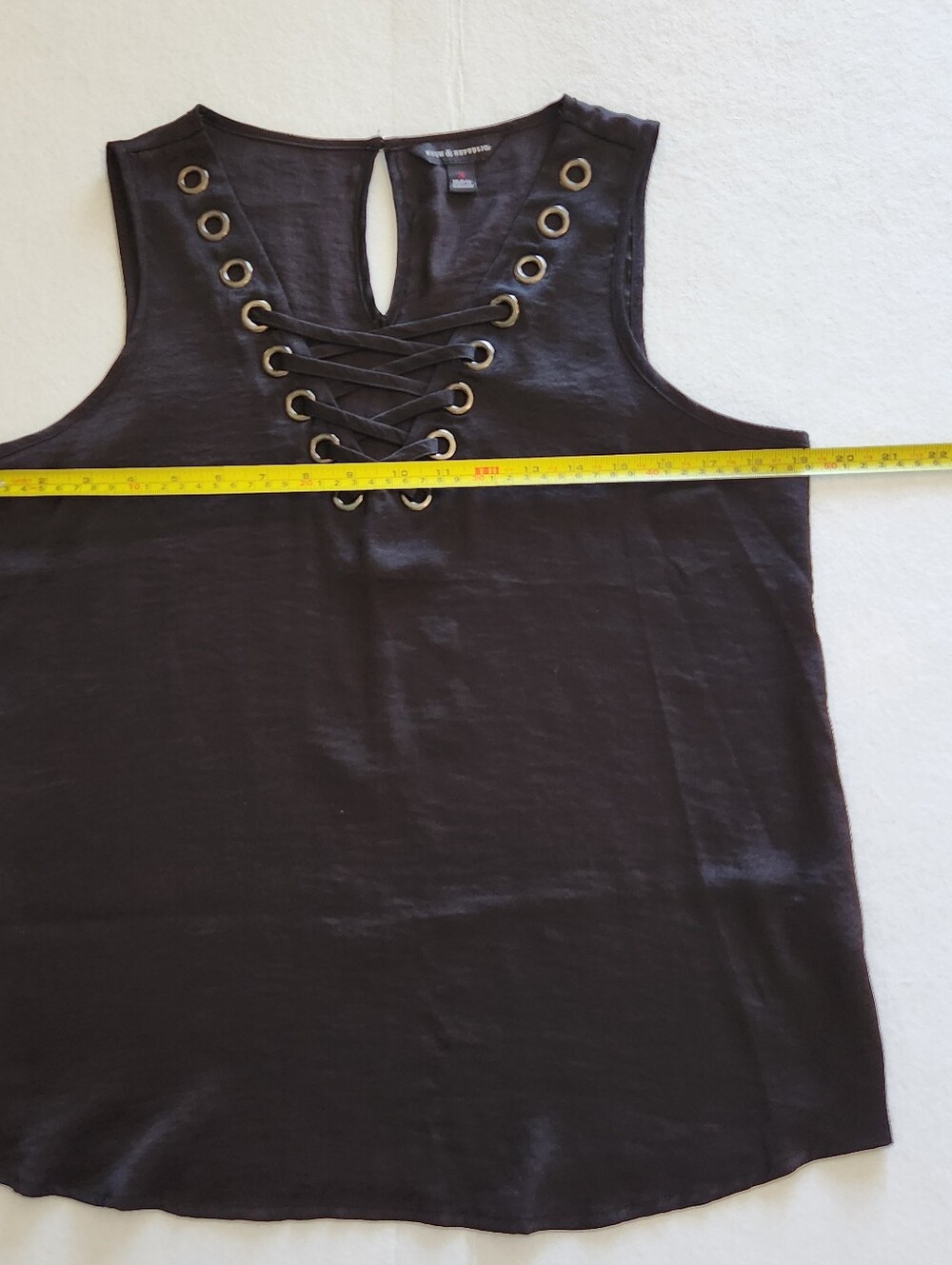 Rock & Republic Black Lace-Up Sleeveless Tank Size Small - Picture 6 of 8